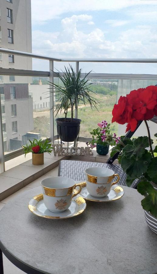 Sunshine - New & Quiet 1Br Apt, Business Area, Close To Airport, Highway A3, Subway Bucarest Exterior foto